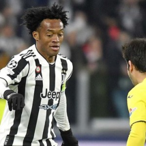  尤文图斯锋霸戴帽终结国米跨赛季不败  