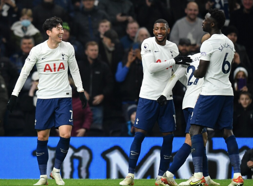  利物浦逆境爆发连扳三球，逆转阿斯顿维拉  