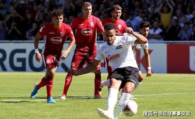  莱比锡红牛主场惨败拜仁，防线漏洞暴露亟待解决  